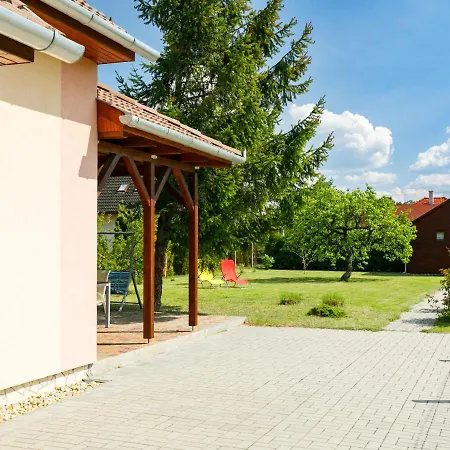 Casa vacanze Pear Trees By Interhome