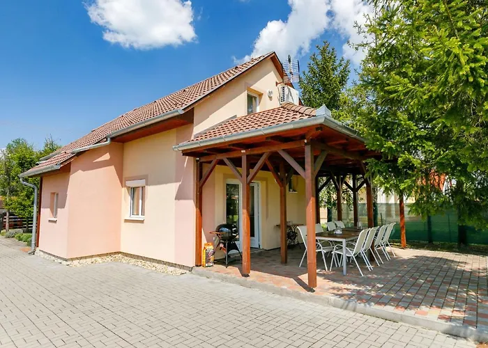 Feriehus Pear Trees By Interhome