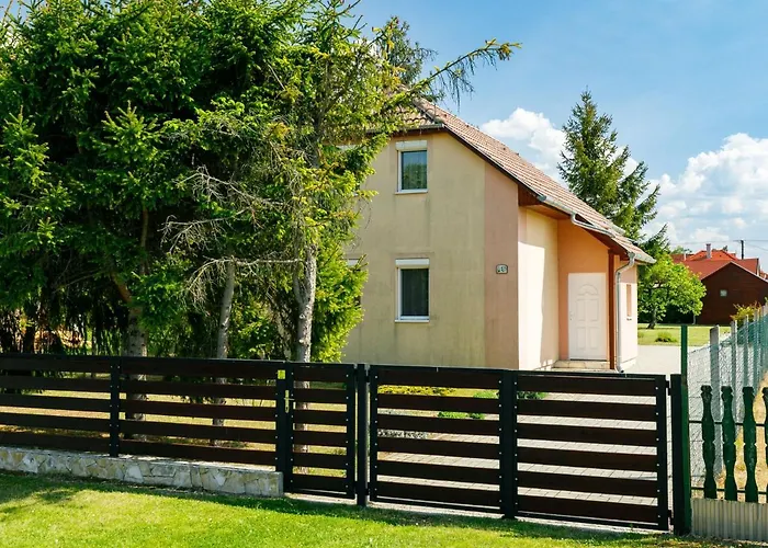 Semesterbostad Pear Trees By Interhome